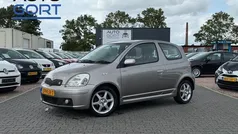 Grijs Gebruikt 2004 Toyota Yaris Sport Hatchback | € 1.500 (Super prijs)