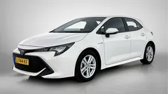 Wit Gebruikt 2021 Toyota Corolla Active Hatchback | € 21.450 (Eerlijke prijs)