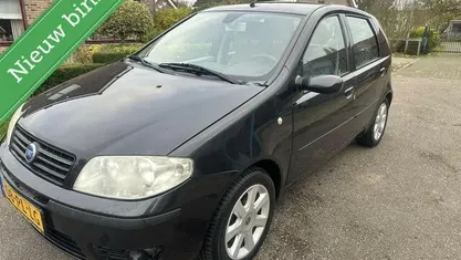 Occasion Fiat Punto Emotion 95 PK (69 kW) 2004 Zwart Hatchback