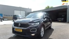 Zwart Gebruikt 2022 VW T-Roc Business SUV | € 28.750 (Goede deal)