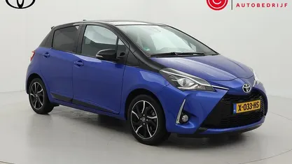Blauw Occasion 2024 Toyota Yaris Hatchback | € 15.999 (Super prijs)