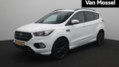 Wit Gebruikt 2018 Ford Kuga ST-Line SUV | € 17.995 (Eerlijke prijs)