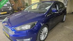 Blauw Gebruikt 2014 Ford Focus Hatchback | € 5.395 (Eerlijke prijs)