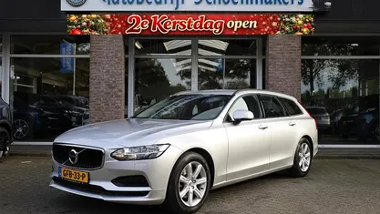 Grijs Gebruikt 2017 Volvo V90 Momentum Stationwagen | € 27.990 (Eerlijke prijs)