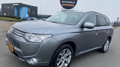 Occasion Mitsubishi Outlander Intense+ 121 PK (88 kW) 2013 SUV