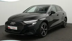 Zwart Gebruikt 2022 Audi A3 Sportback e-tron Advanced Sedan | € 31.900 (Eerlijke prijs)
