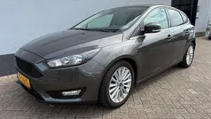Grijs Gebruikt 2016 Ford Focus Titanium Hatchback | € 9.250 (Eerlijke prijs)