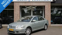 Groen Gebruikt 2005 Toyota Avensis Sol Hatchback | € 3.850 (Eerlijke prijs)
