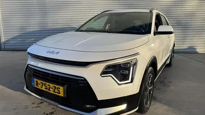 Wit Gebruikt 2022 Kia Niro SUV | € 27.950 (Eerlijke prijs)