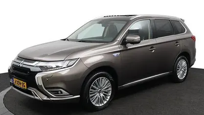 Occasion Mitsubishi Outlander Intense+ 135 PK (99 kW) 2020 SUV