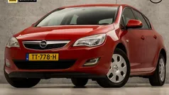 Gebruikt 2012 Opel Astra Selection Hatchback | € 7.445 (Eerlijke prijs)