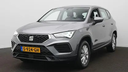Grijs Gebruikt 2023 Seat Ateca Reference SUV | € 24.900 (Eerlijke prijs)