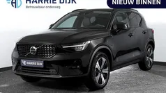 Zwart Gebruikt 2023 Volvo XC40 Plus SUV | € 39.995 (Eerlijke prijs)