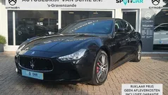 Zwart, metallic lak Gebruikt 2016 Maserati Ghibli Coupé | € 36.950 (Eerlijke prijs)