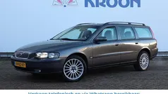 Grijs Gebruikt 2004 Volvo V70 Stationwagen | € 2.900 (Goede deal)