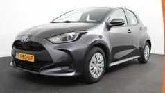Grijs Gebruikt 2023 Toyota Yaris Comfort Hatchback | € 21.785 (Eerlijke prijs)
