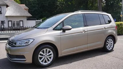 Occasion 2019 VW Touran Highline MPV | € 18.900 (Eerlijke prijs)