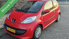 Rood Gebruikt 2007 Peugeot 107 Hatchback | € 1.750 (Eerlijke prijs)