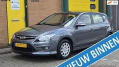 Grijs, metallic lak Gebruikt 2011 Hyundai i30 Hatchback | € 4.750 (Eerlijke prijs)