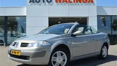 Beige Gebruikt 2005 Renault Mégane Cabriolet Luxe Cabriolet | € 2.950 (Eerlijke prijs)