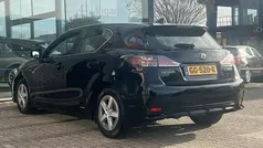 Zwart Gebruikt 2015 Lexus CT200h Hatchback | € 14.450 (Eerlijke prijs)
