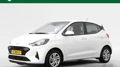 Wit Gebruikt 2024 Hyundai i10 Comfort Hatchback | € 16.945 (Eerlijke prijs)