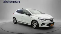 Gebruikt 2021 Renault Clio V Initiale Paris Hatchback | € 14.845 (Goede deal)