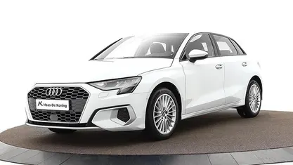 Wit Occasion 2021 Audi A3 Sportback Advanced Hatchback | € 24.880 (Eerlijke prijs)