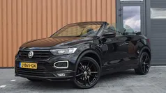Zwart, metallic lak Gebruikt 2020 VW T-Roc Cabriolet R-line Cabriolet | € 28.750 (Eerlijke prijs)