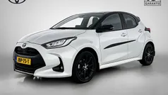 Wit Gebruikt 2022 Toyota Yaris Hybrid Executive Hatchback | € 23.445 (Eerlijke prijs)
