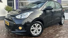 Zwart Gebruikt 2015 Hyundai i10 Comfort Hatchback | € 6.440 (Eerlijke prijs)