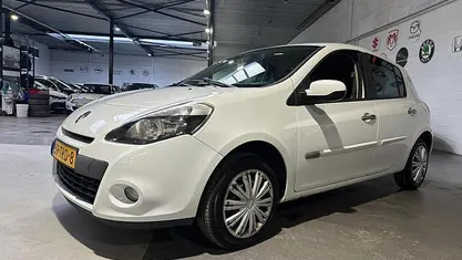 Occasion Renault Clio IV Authentique 75 PK (55 kW) 2012 Hatchback