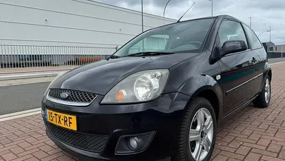 Zwart Gebruikt 2007 Ford Fiesta Futura Hatchback | € 1.750 (Goede deal)