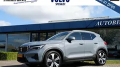 Grijs Gebruikt 2022 Volvo XC40 Core SUV | € 35.395 (Eerlijke prijs)