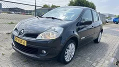 Zwart Gebruikt 2008 Renault Clio II Hatchback | € 1.950 (Goede deal)