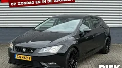 Zwart Gebruikt 2015 Seat Leon CONNECT Hatchback | € 6.999 (Eerlijke prijs)