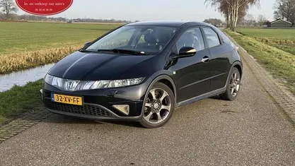 Zwart Occasion 2007 Honda Civic Sport Hatchback | € 3.850 (Eerlijke prijs)