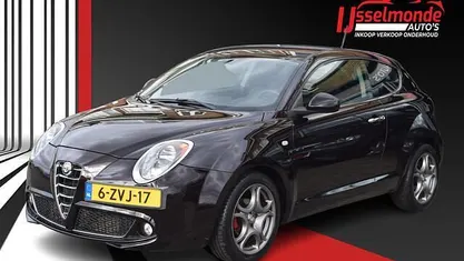 Zwart Gebruikt 2015 Alfa Romeo MiTo Hatchback | € 7.940 (Eerlijke prijs)