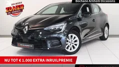 Zwart Gebruikt 2021 Renault Clio V Intens Hatchback | € 16.995 (Eerlijke prijs)