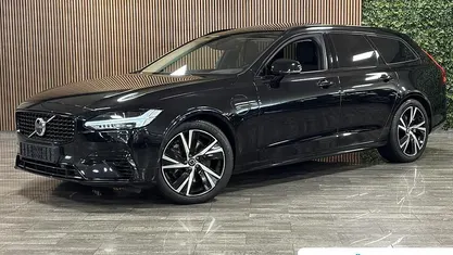 Zwart Gebruikt 2021 Volvo V90 R-Design Stationwagen | € 40.895 (Eerlijke prijs)