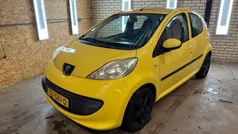 Geel Gebruikt 2006 Peugeot 107 Hatchback | € 1.495 (Goede deal)