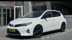 Wit Gebruikt 2016 Toyota Auris Hybrid Hatchback | € 15.900 (Eerlijke prijs)