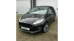 Zwart Gebruikt 2016 Ford Fiesta ST-Line Hatchback | € 8.250 (Eerlijke prijs)