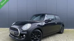 Zwart Gebruikt 2017 Mini Cooper Business Hatchback | € 11.950 (Goede deal)