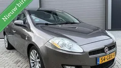 Bruin Gebruikt 2008 Fiat Bravo Emotion Hatchback | € 3.250 (Eerlijke prijs)
