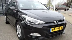 Zwart Gebruikt 2017 Hyundai i20 Comfort Hatchback | € 11.595 (Eerlijke prijs)