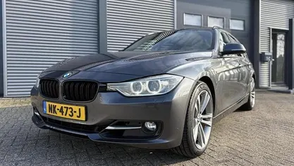 Grijs Occasion 2013 BMW 328 Executive Stationwagen | € 9.850 (Goede deal)