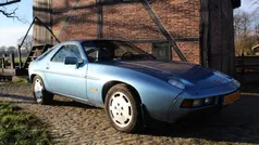 Porsche 928