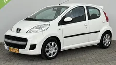 Wit Gebruikt 2011 Peugeot 107 Hatchback | € 3.785 (Eerlijke prijs)