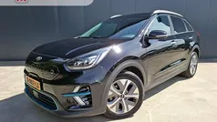 Zwart, metallic lak Gebruikt 2020 Kia e-Niro SUV | € 20.900 (Super prijs)